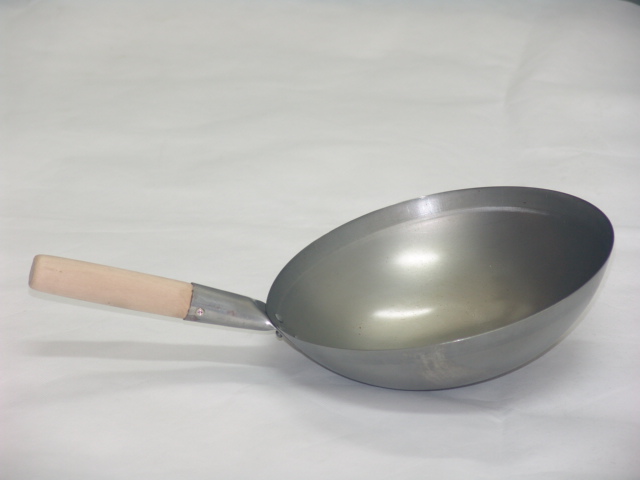 TIGAIE INOX WOK CU MANER LEMN D36CM